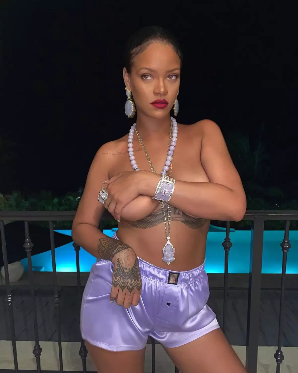 Rihanna Leaked Sex Pics